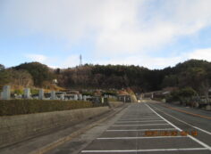 バス通り’（北東向き）北口バス停方向