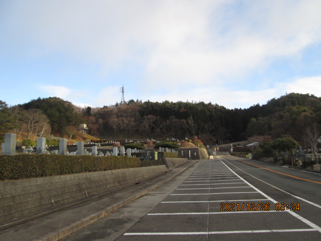 バス通り’（北東向き）北口バス停方向