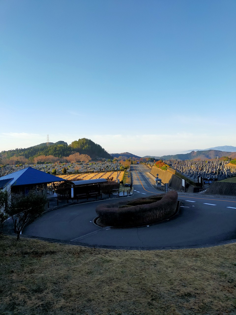霊園北入り口から風景　