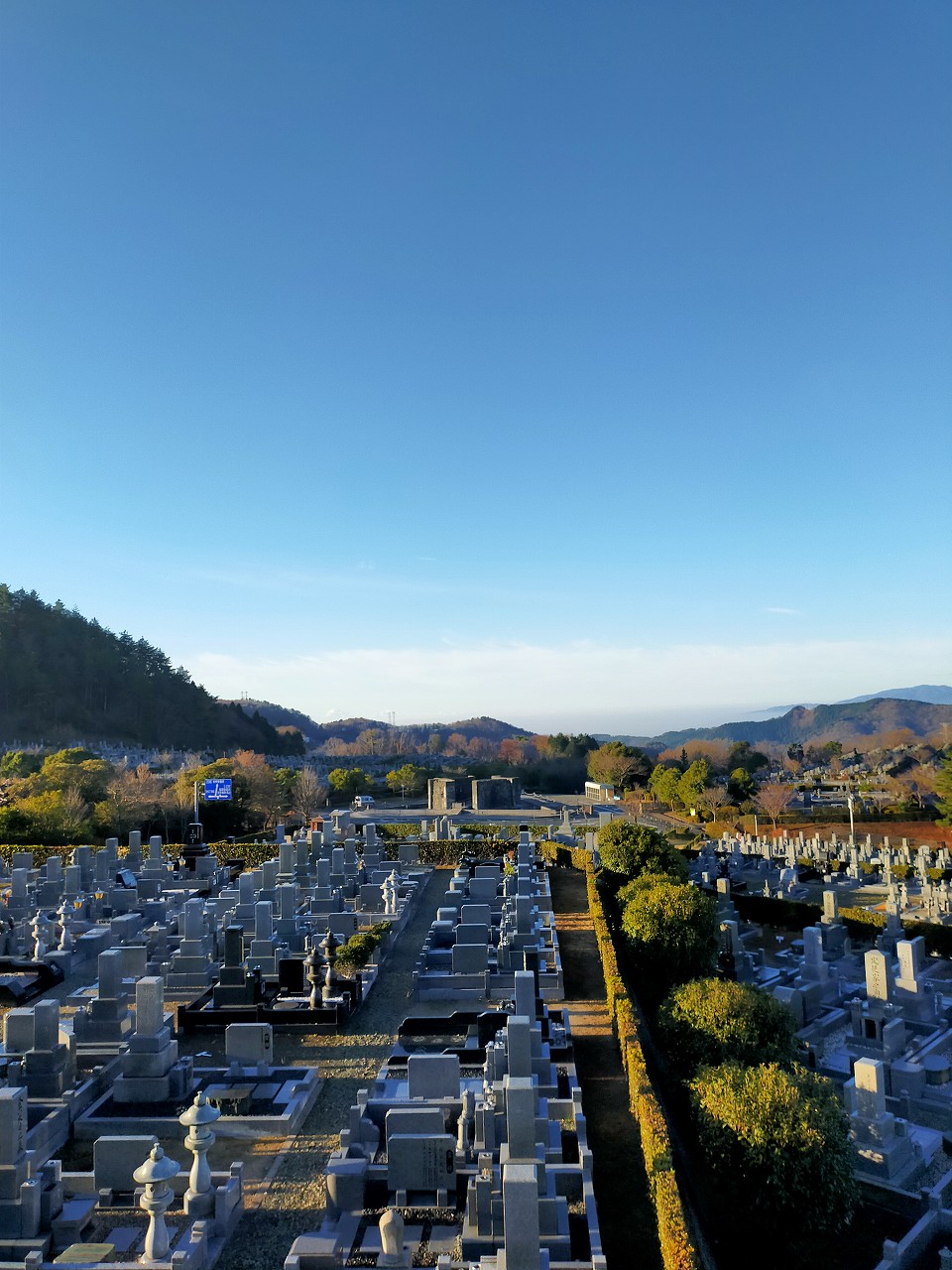 11区7番墓所から（南西方向）