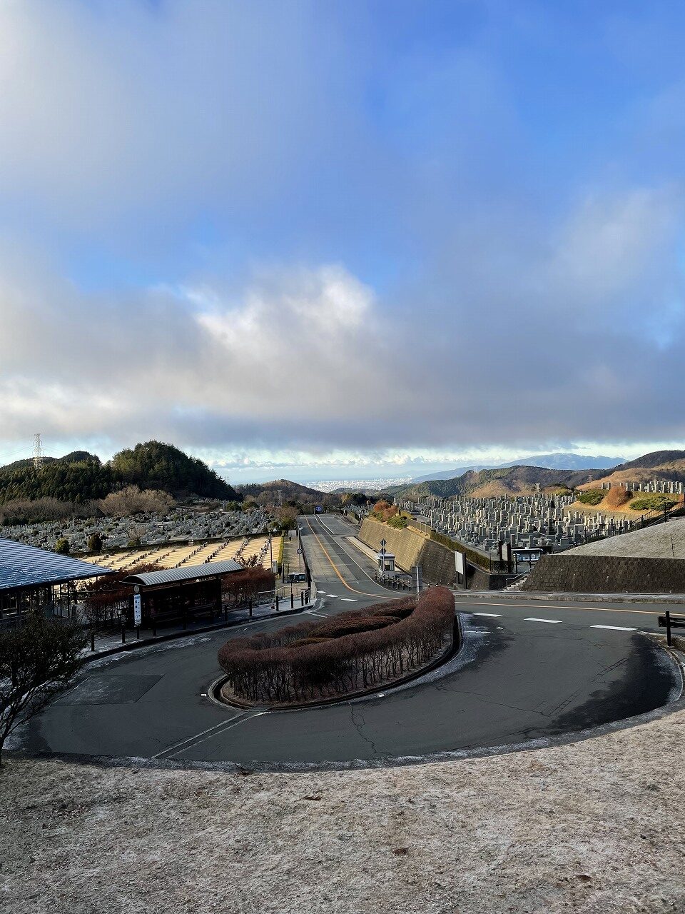 霊園北入り口から風景　