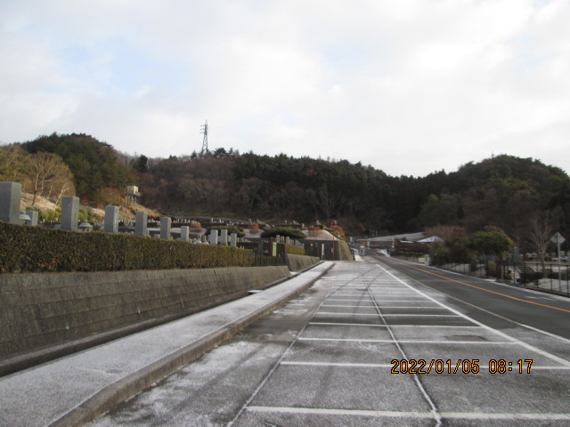 バス通り’（北東向き）北口バス停