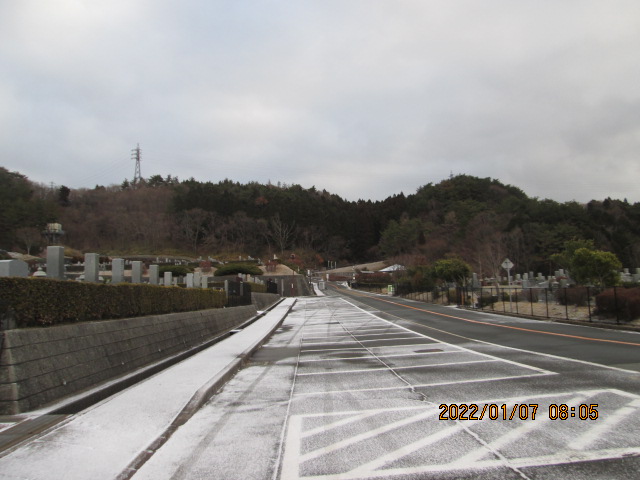 バス通り（北東方向）北口バス停