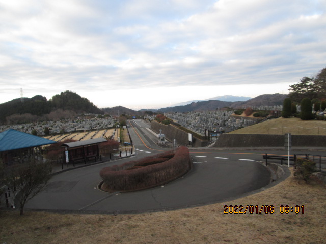 霊園北入り口から風景　