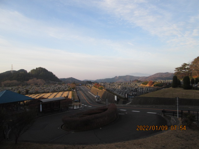 霊園北入り口から風景　気温3度