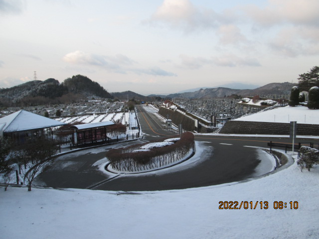 霊園北入り口から風景　