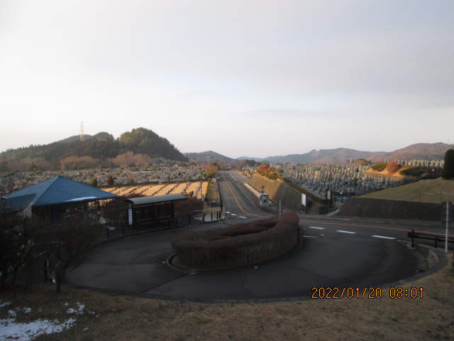 霊園北入り口から風景　