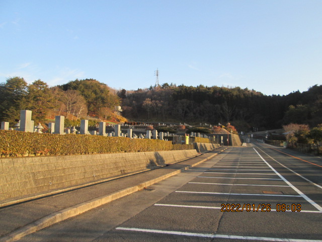 バス通り’（北東向き）北口バス停方向