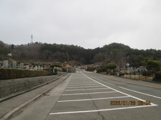 バス通り（北東方向）北口風景