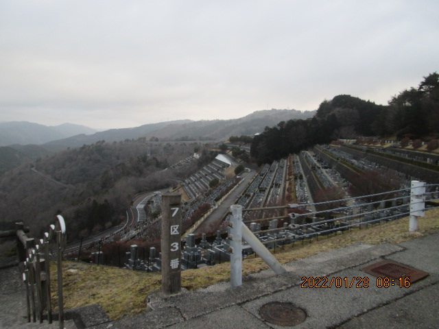 7区3番墓所上段駐車場から風景