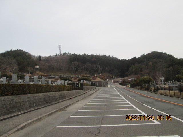 バス通り（北東向き）北口バス停方向