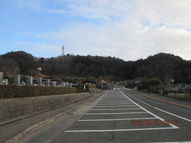 バス通り（北東方向）北口バス停方面