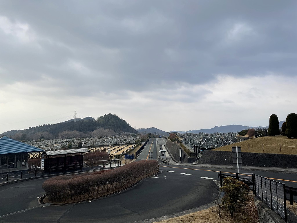 霊園北入り口から風景　