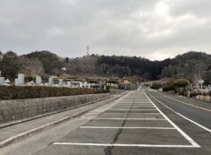 バス通り（北東方向）北口バス停風景