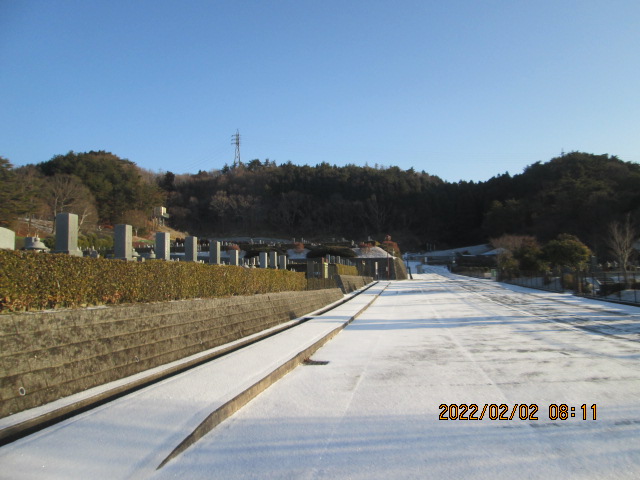 バス通り’（北東向き）北口バス停方向