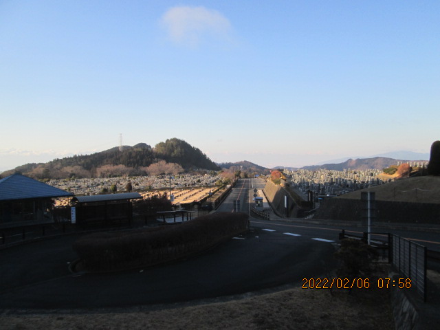 霊園北入り口から風景　