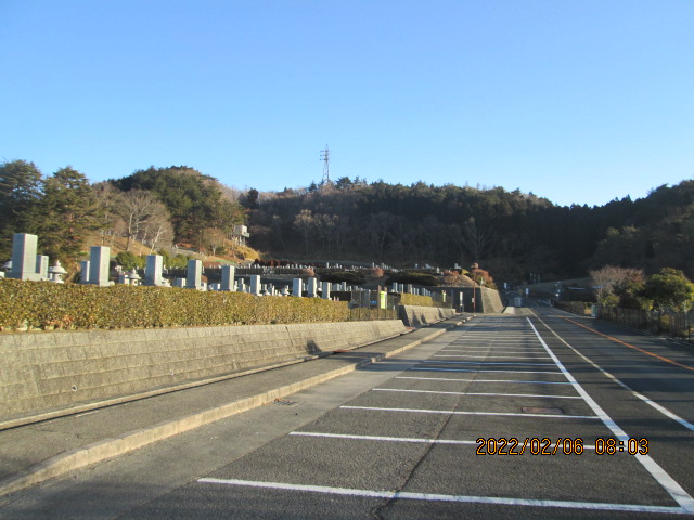 バス通り（北東方向）北口バス停風景