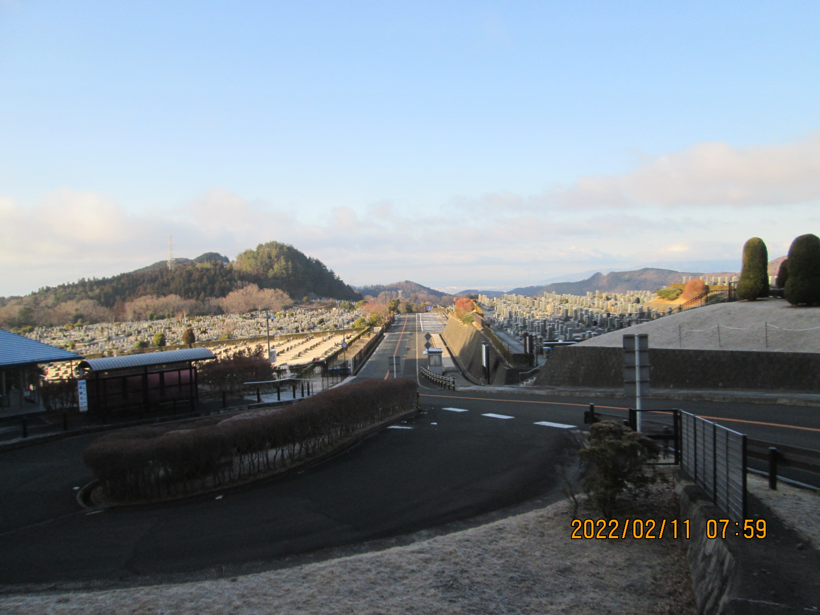 霊園北入り口から風景　