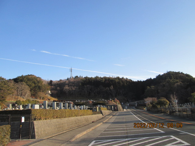 バス通り（北東向）北口方向