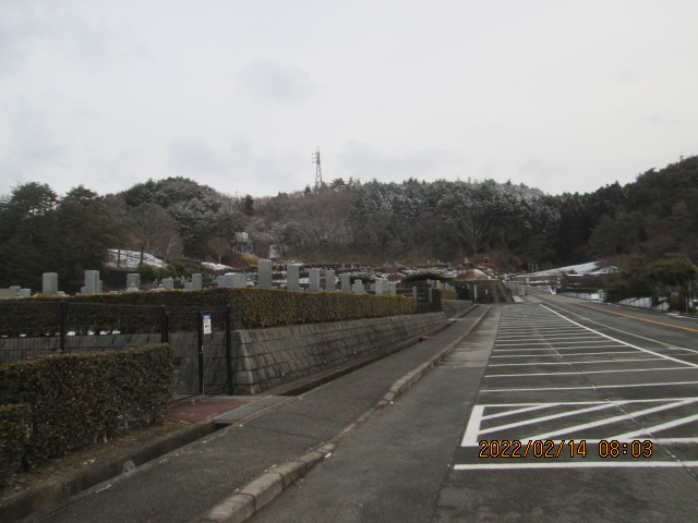 バス通り（北東向き）北口バス停方向