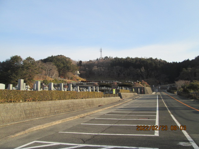 バス通り（北東向き）北口バス停方向