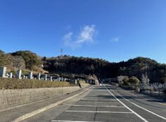 バス通り（北東方向）北口バス停風景