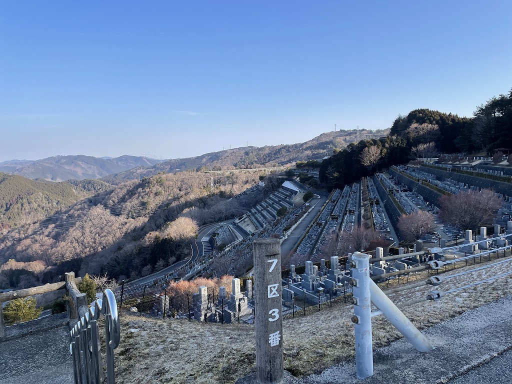 7区3番墓所上段駐車場からの風景