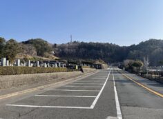 バス通り（北東方向）北口バス停方面