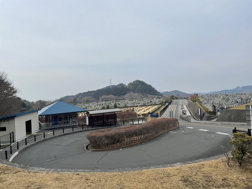 霊園北入り口から風景　