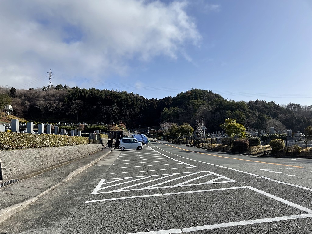 バス通り（北東向）北口方向