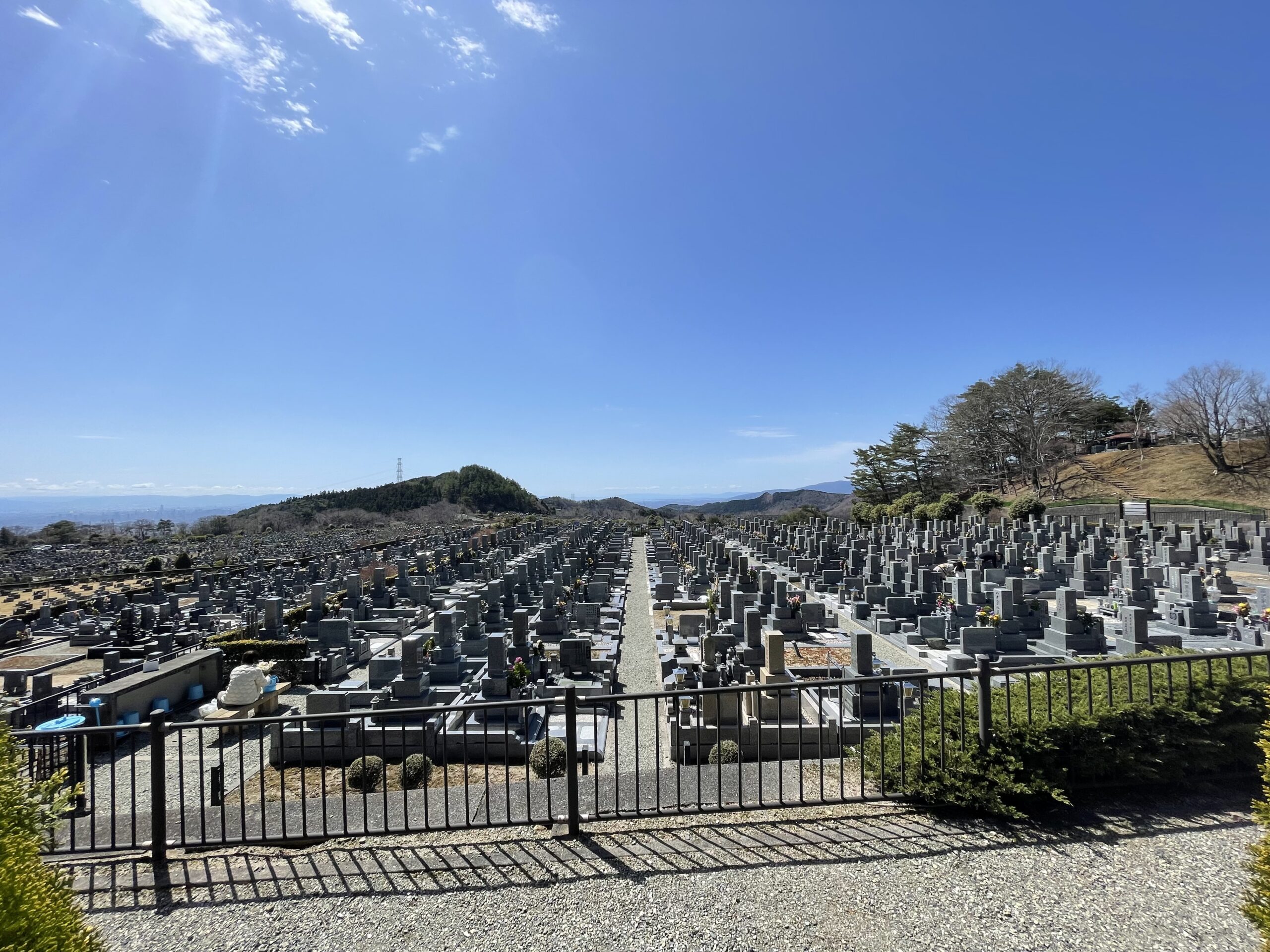 11区2番墓所から園内（南西）風景