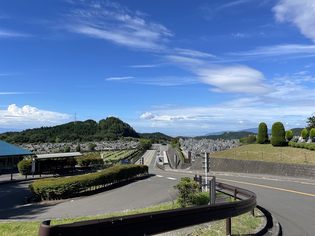 霊園北入り口から風景　