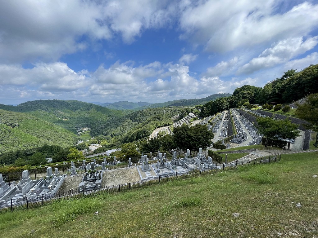 7区3番墓所上段駐車場から風景