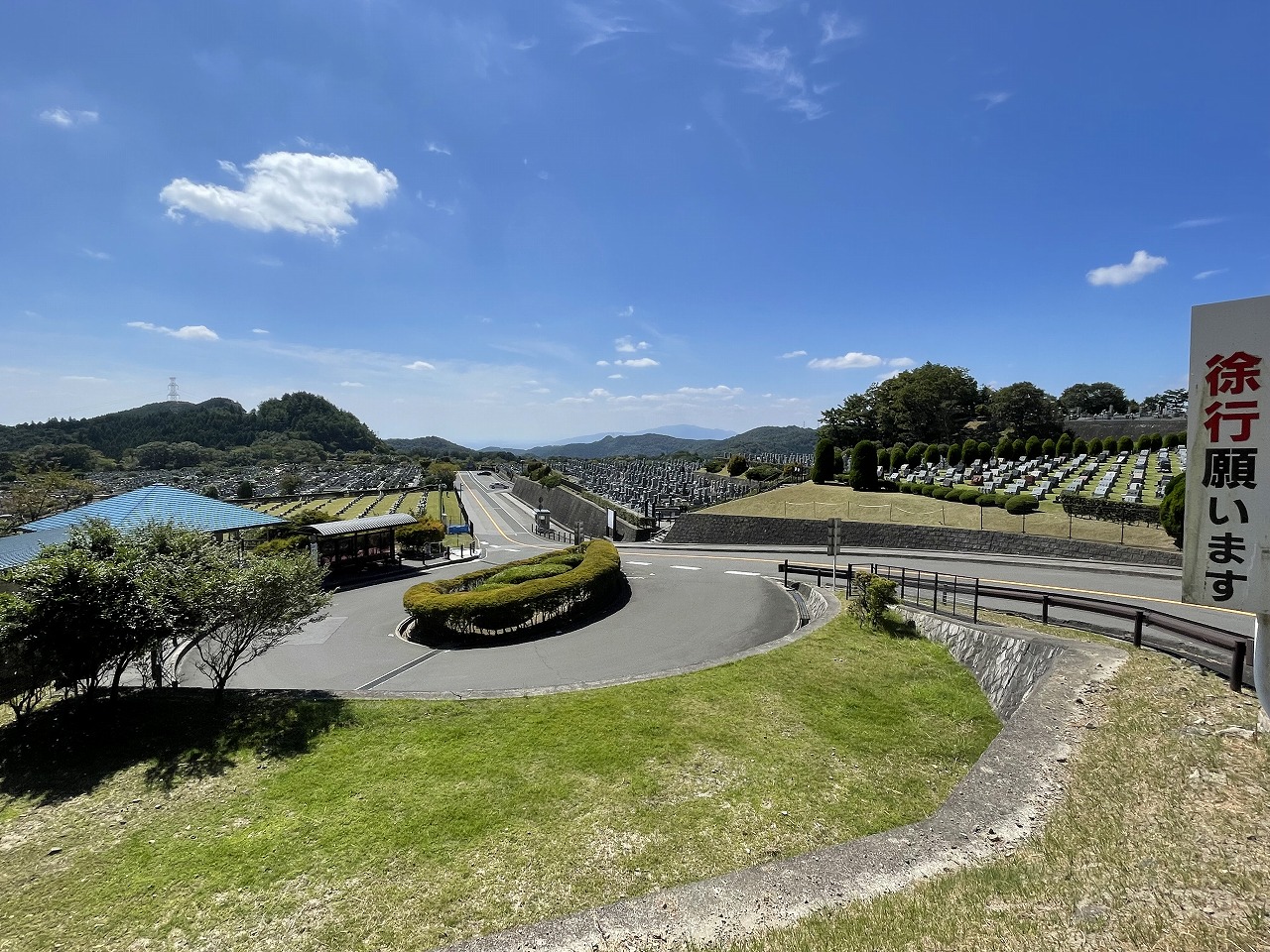 霊園北入り口から風景　