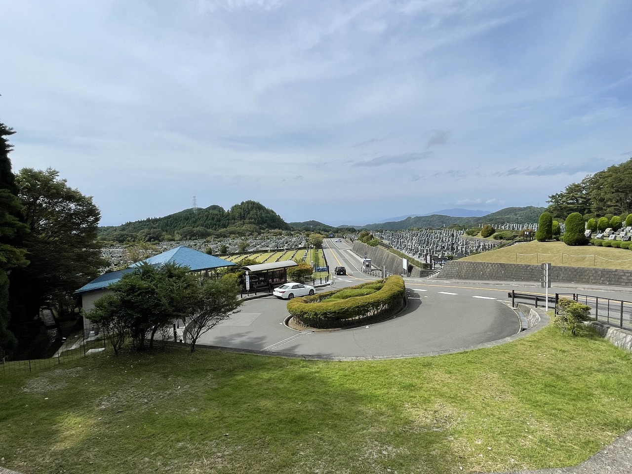 霊園北入り口から風景　