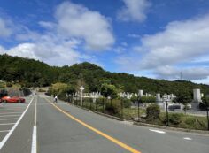 バス通り（北東方向）北口バス停風景