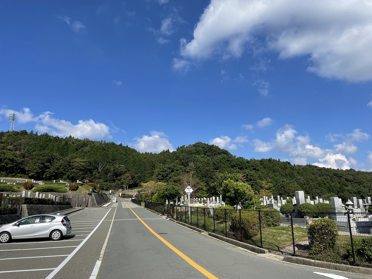 バス通り（北東方向）北口風景