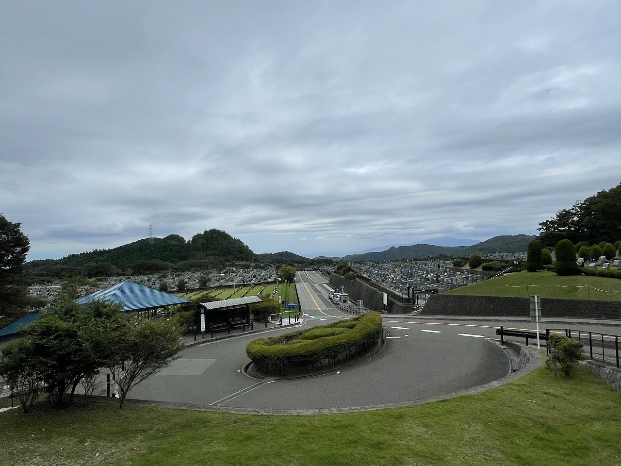 霊園北入り口から風景　