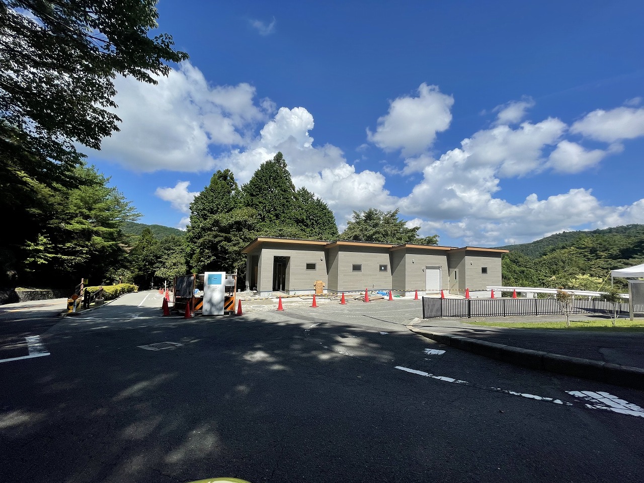 10区バス停・改装工事風景