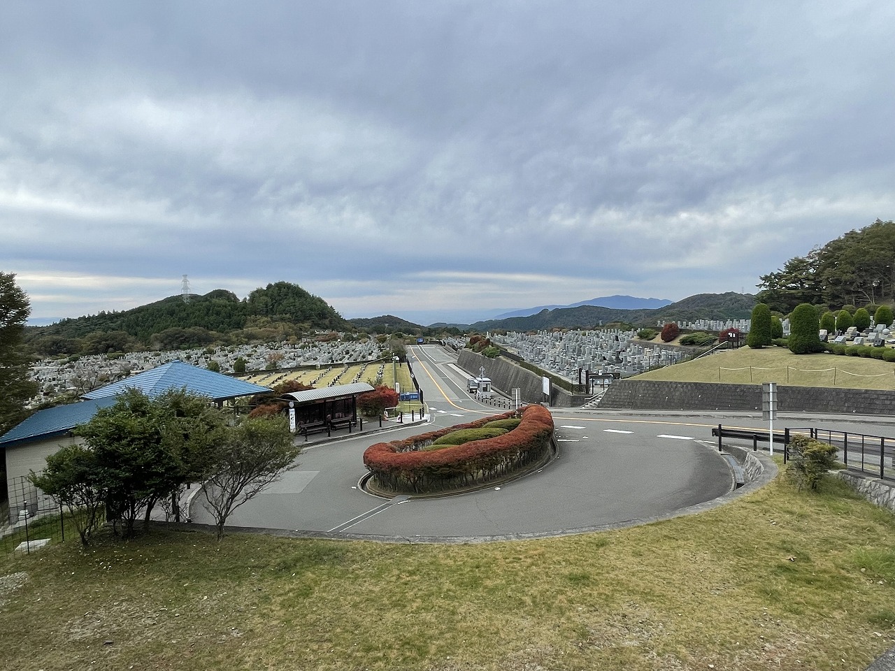 霊園北入り口から風景　