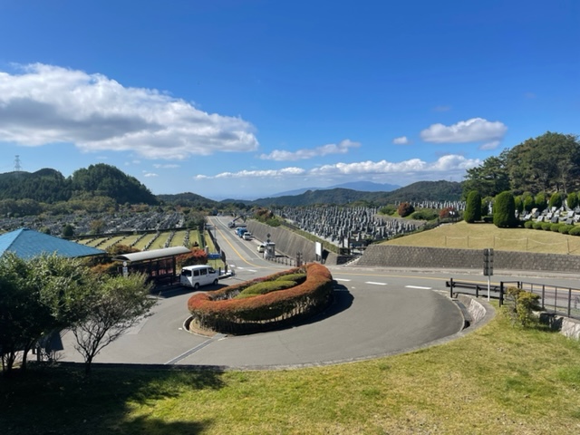 霊園北入り口から風景　