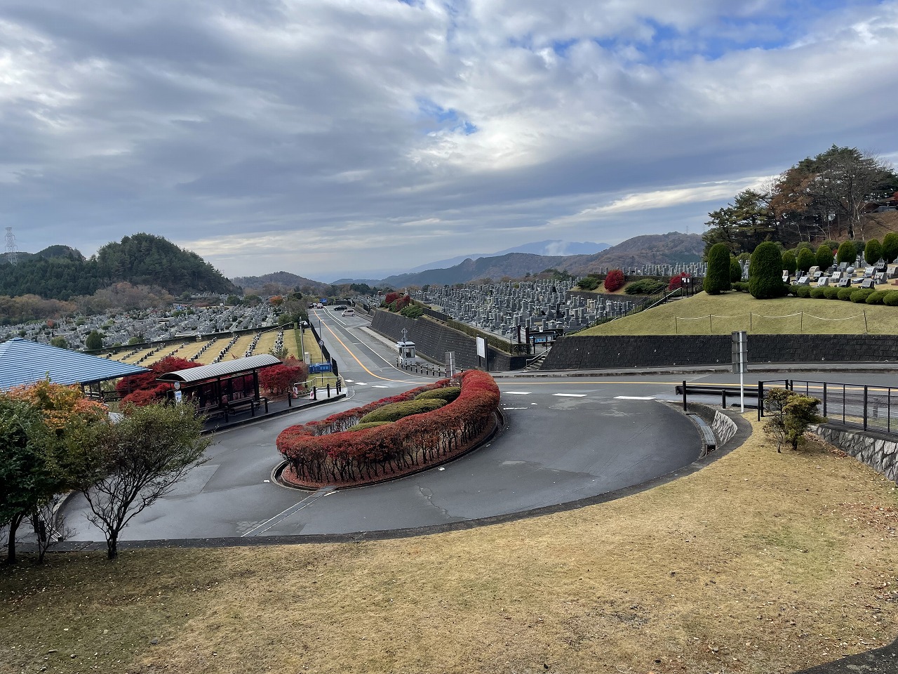 霊園北入り口から風景　