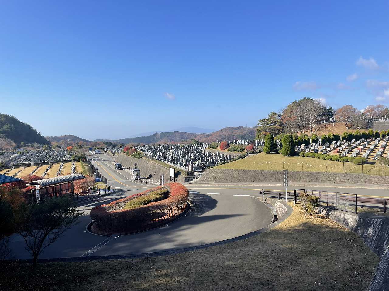 霊園北入り口から風景　