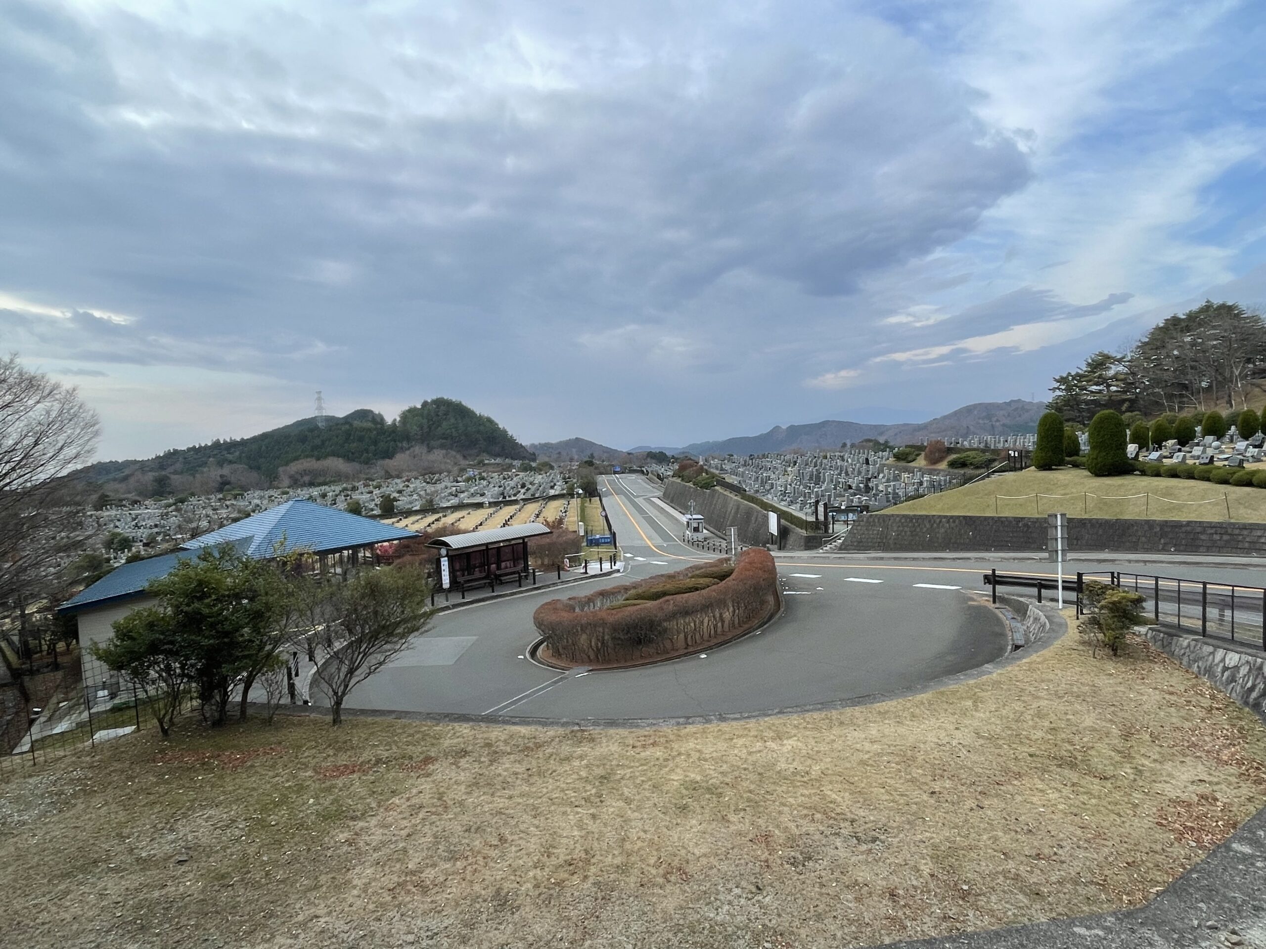 霊園北入り口から風景　