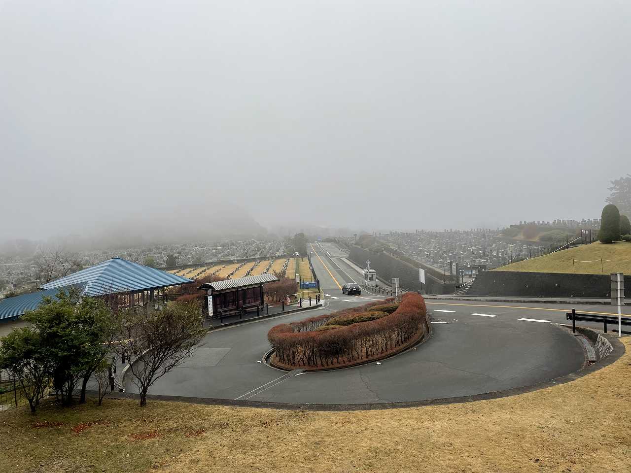 霊園北入り口から風景　