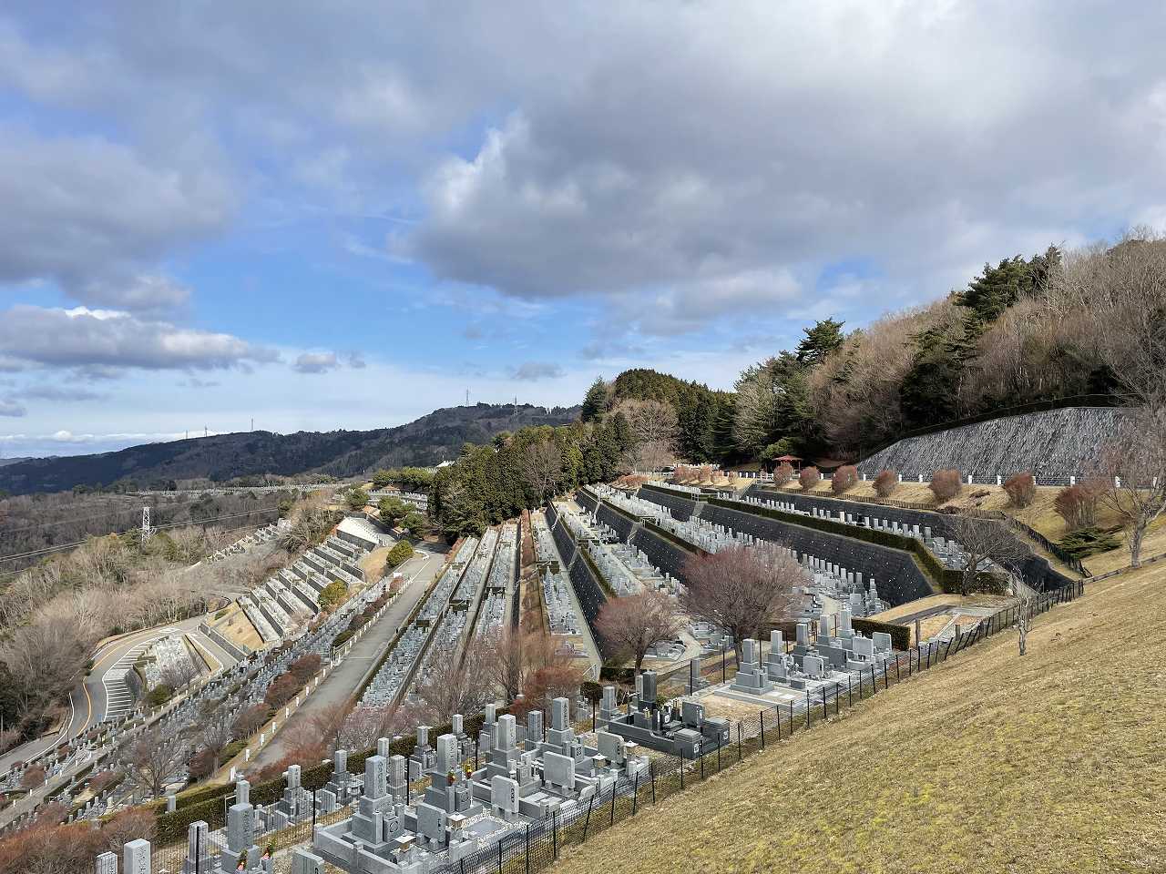 7区3番墓所上段駐車場からの風景