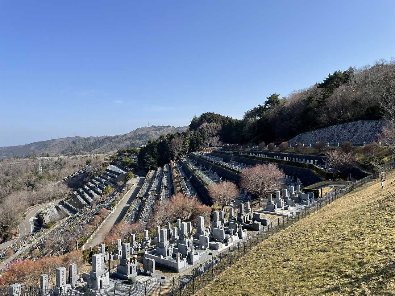 7区3番墓所上段駐車場から風景