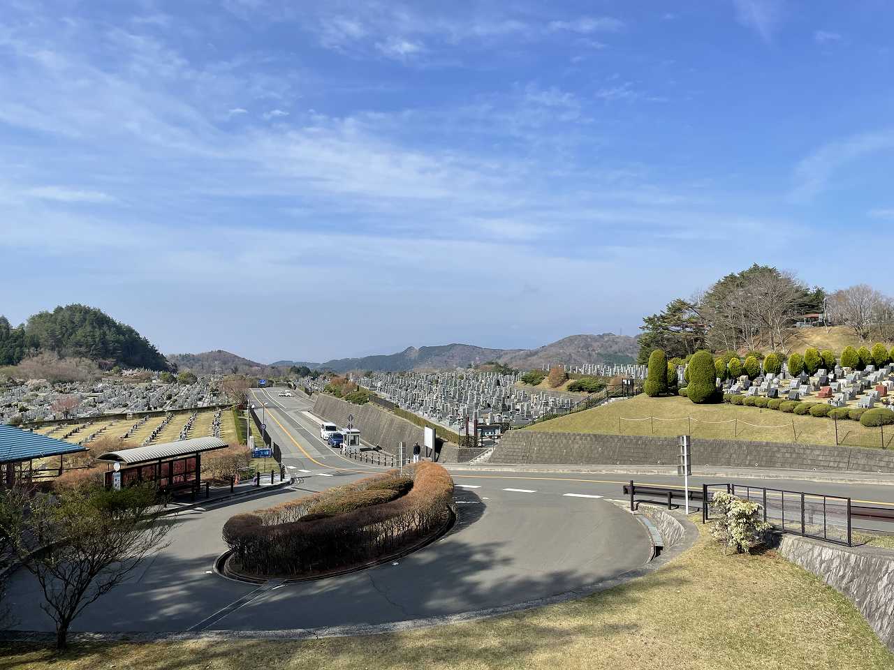 霊園北入り口から風景　