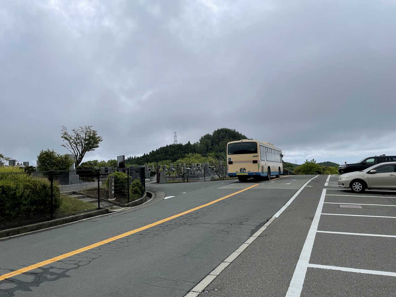 バス通り・南西風景（路線バンス）