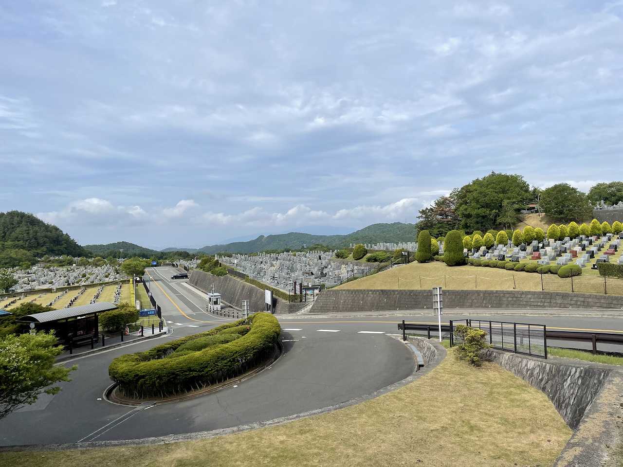 霊園北入り口から風景　